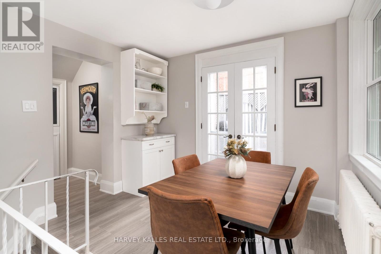 61 QUEENS DRIVE - 22