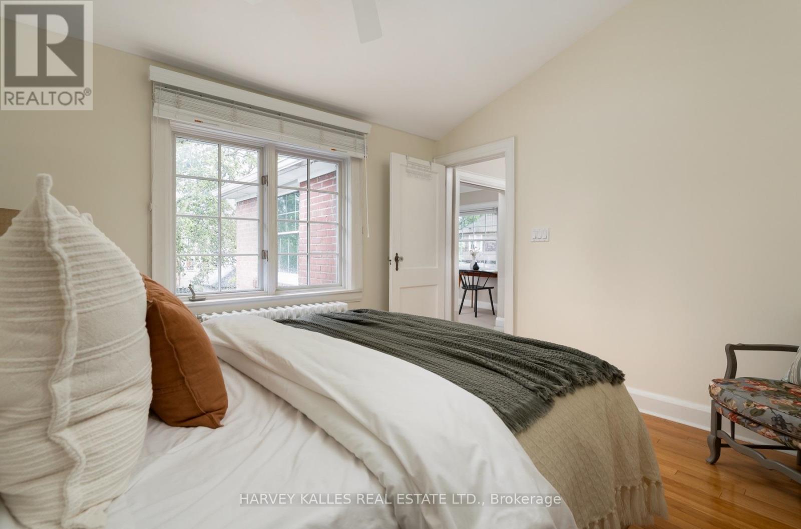 61 QUEENS DRIVE - 26