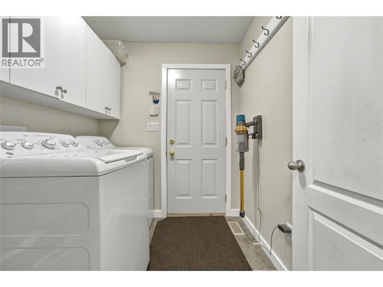 2419 Bradley Drive - Image 16