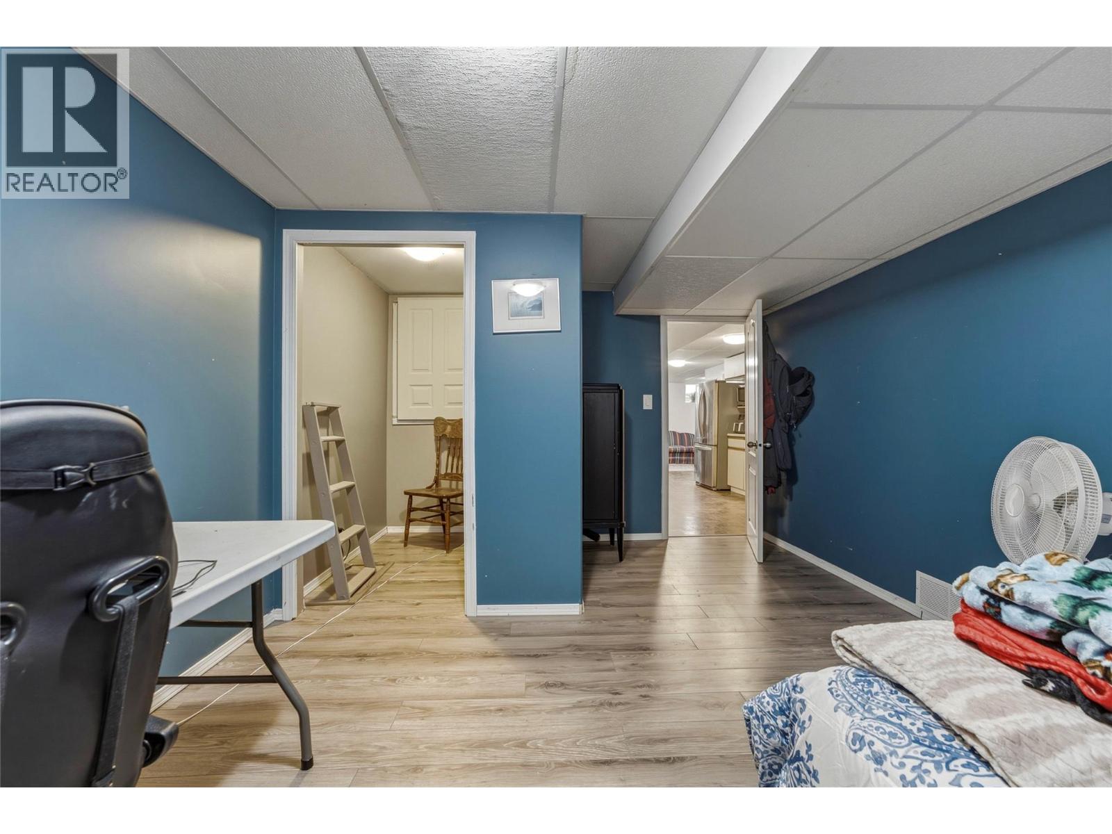 2419 Bradley Drive - 36
