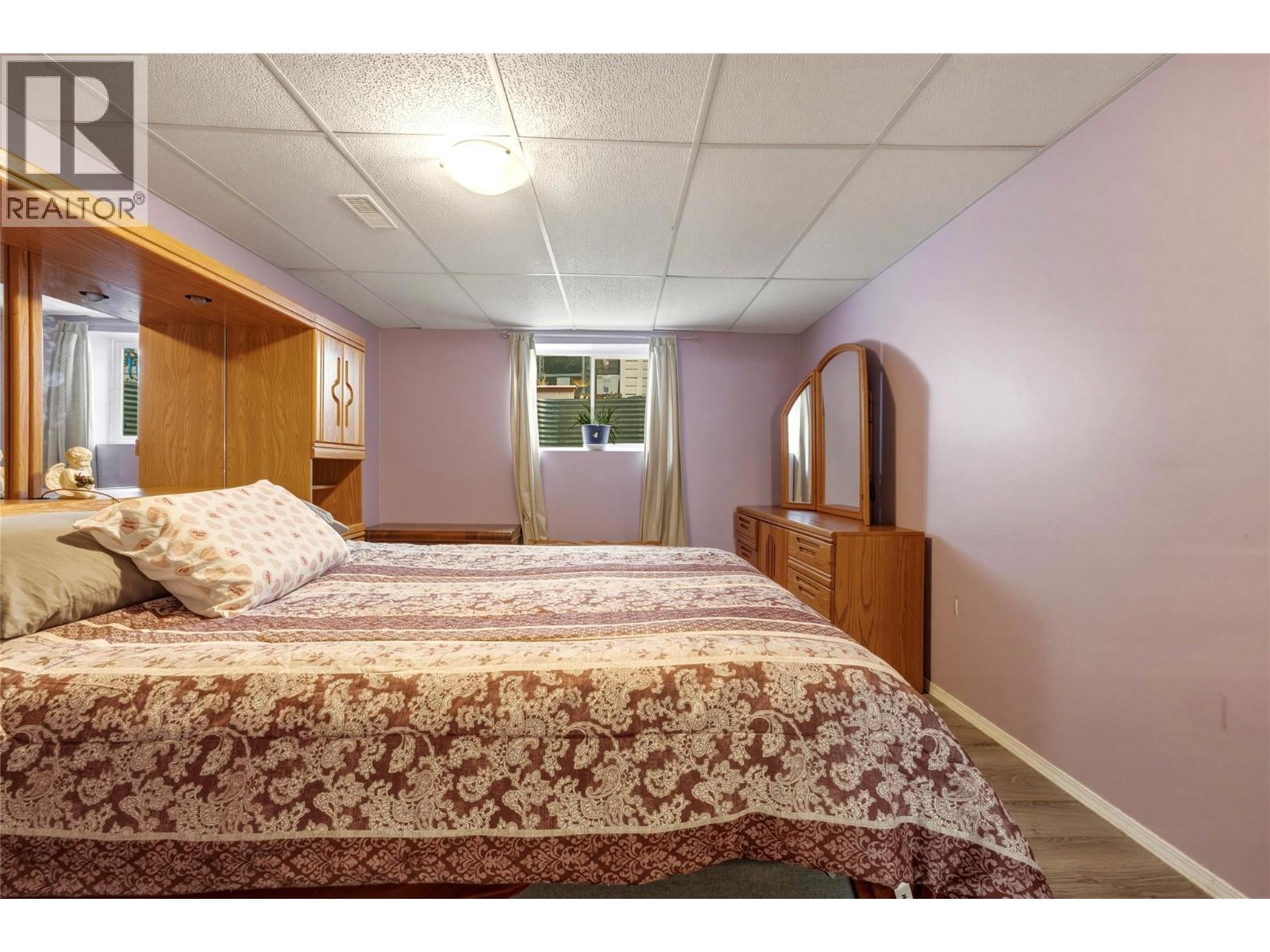 2419 Bradley Drive - Image 31