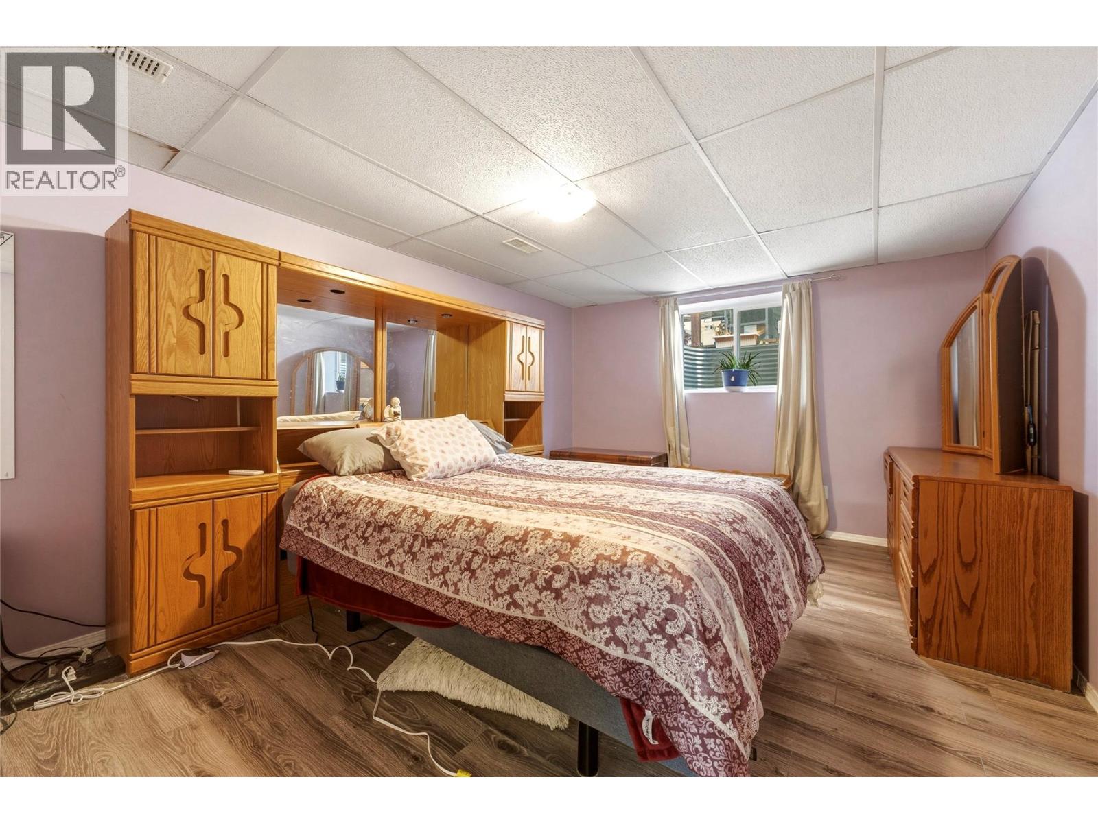 2419 Bradley Drive - Image 32