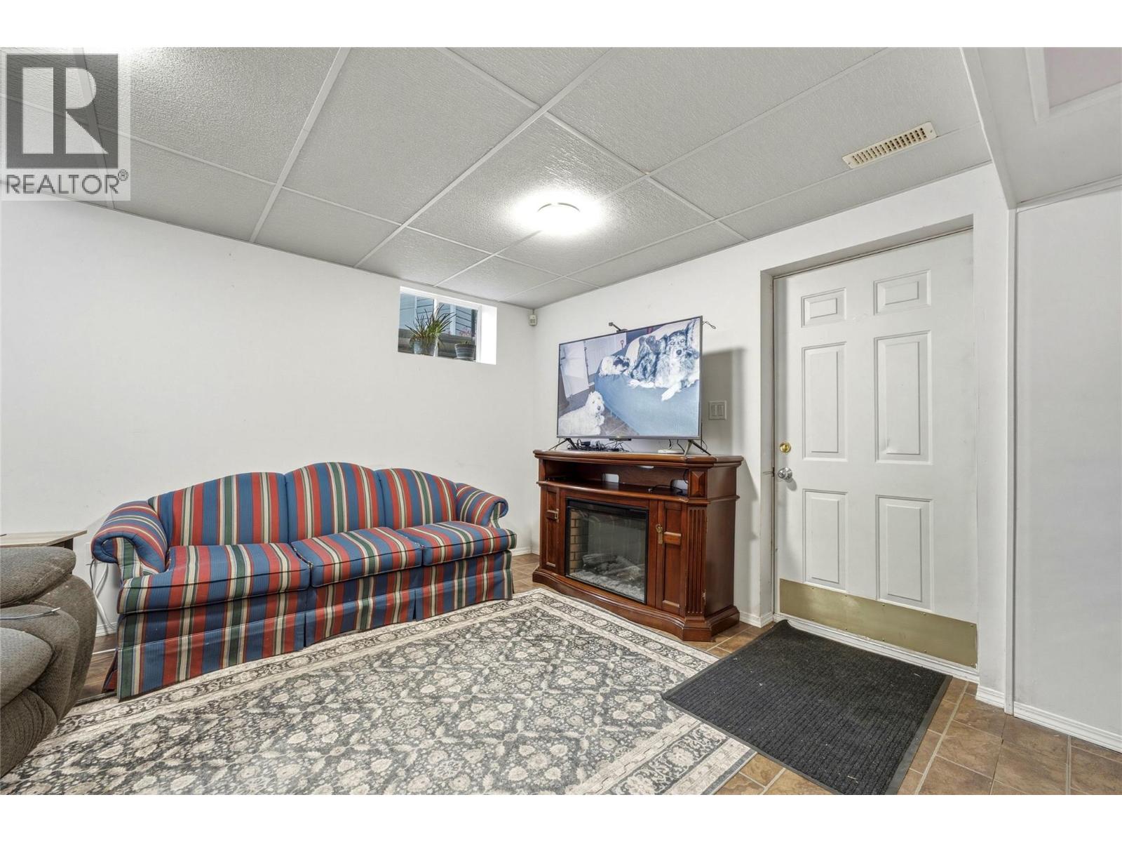2419 Bradley Drive - Image 27