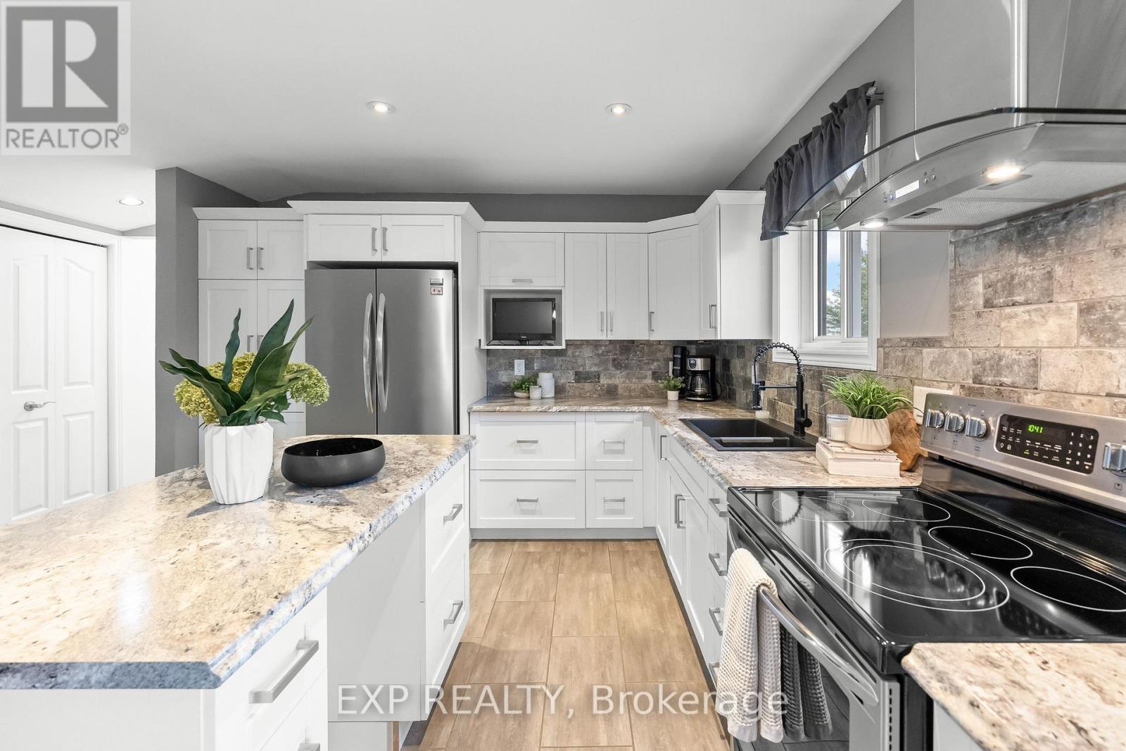 32070 SIDEROAD 20 ROAD - 25
