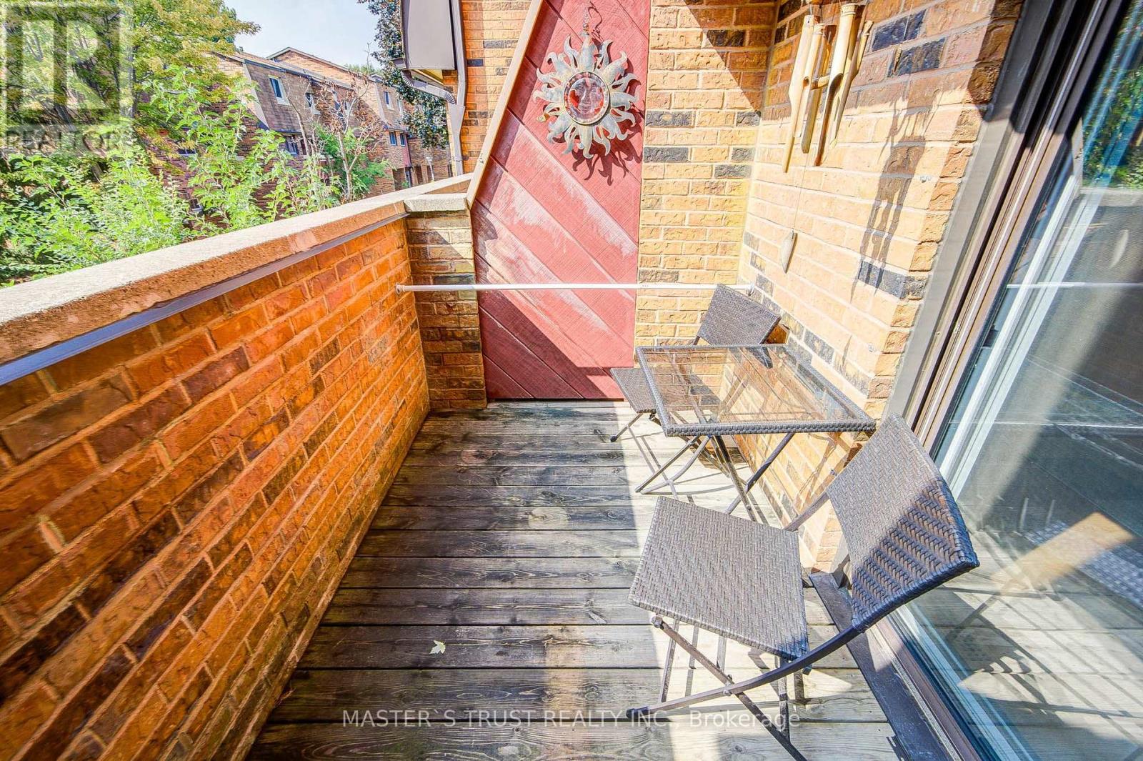35 BARDS WALKWAY - Image 33