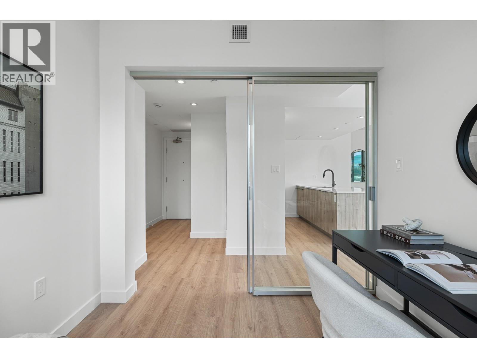 703 755 HARBOURSIDE DRIVE, North Vancouver