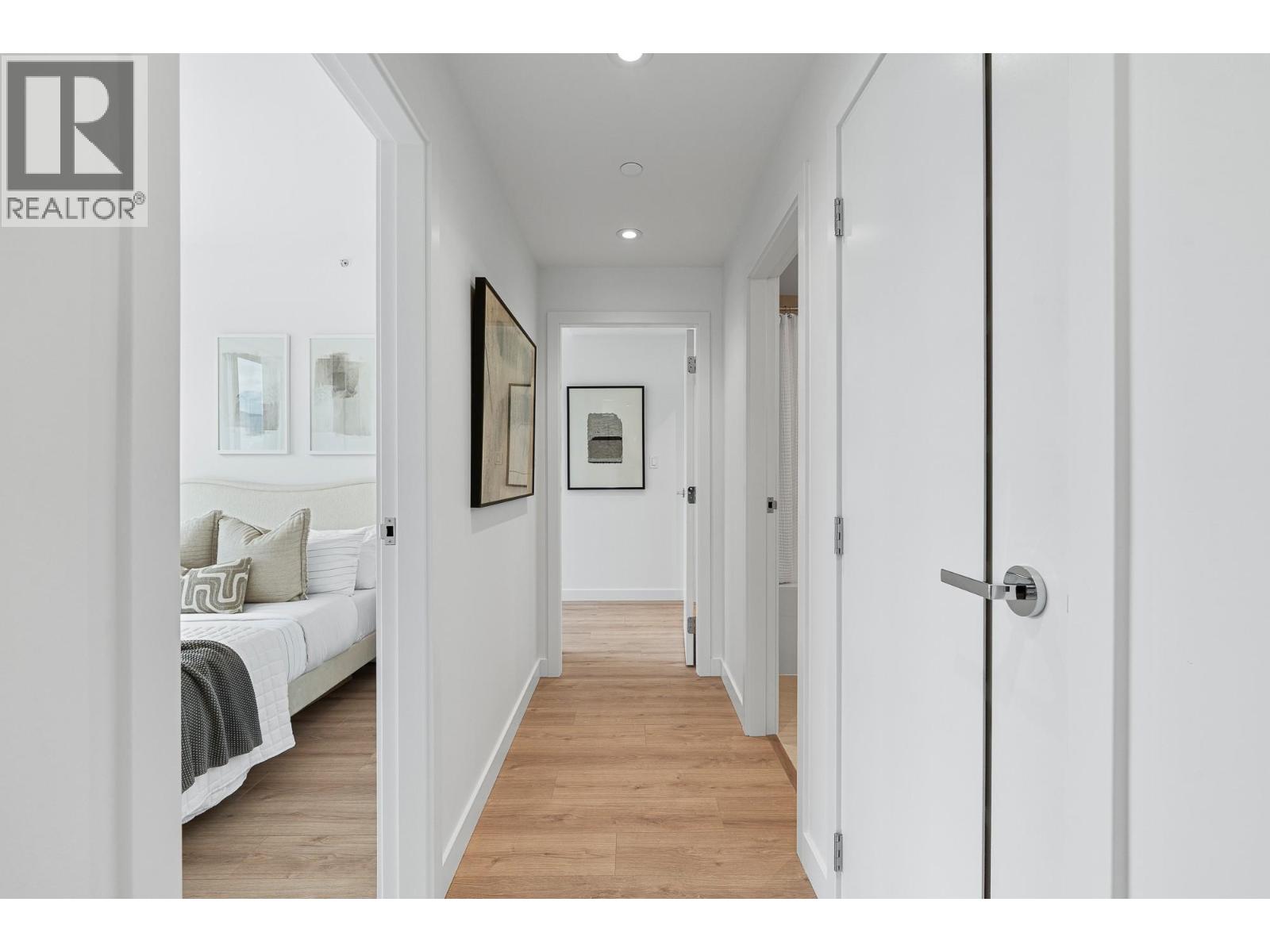 703 755 HARBOURSIDE DRIVE, North Vancouver