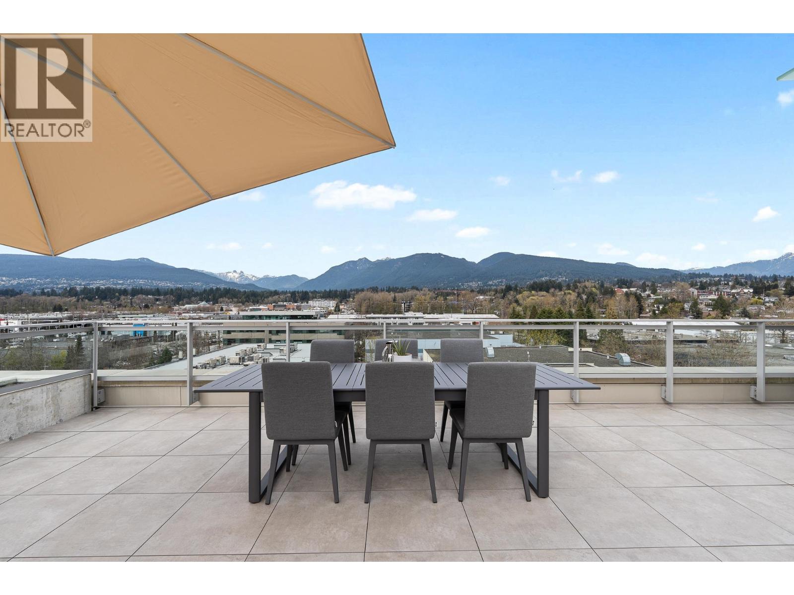 703 755 HARBOURSIDE DRIVE, North Vancouver