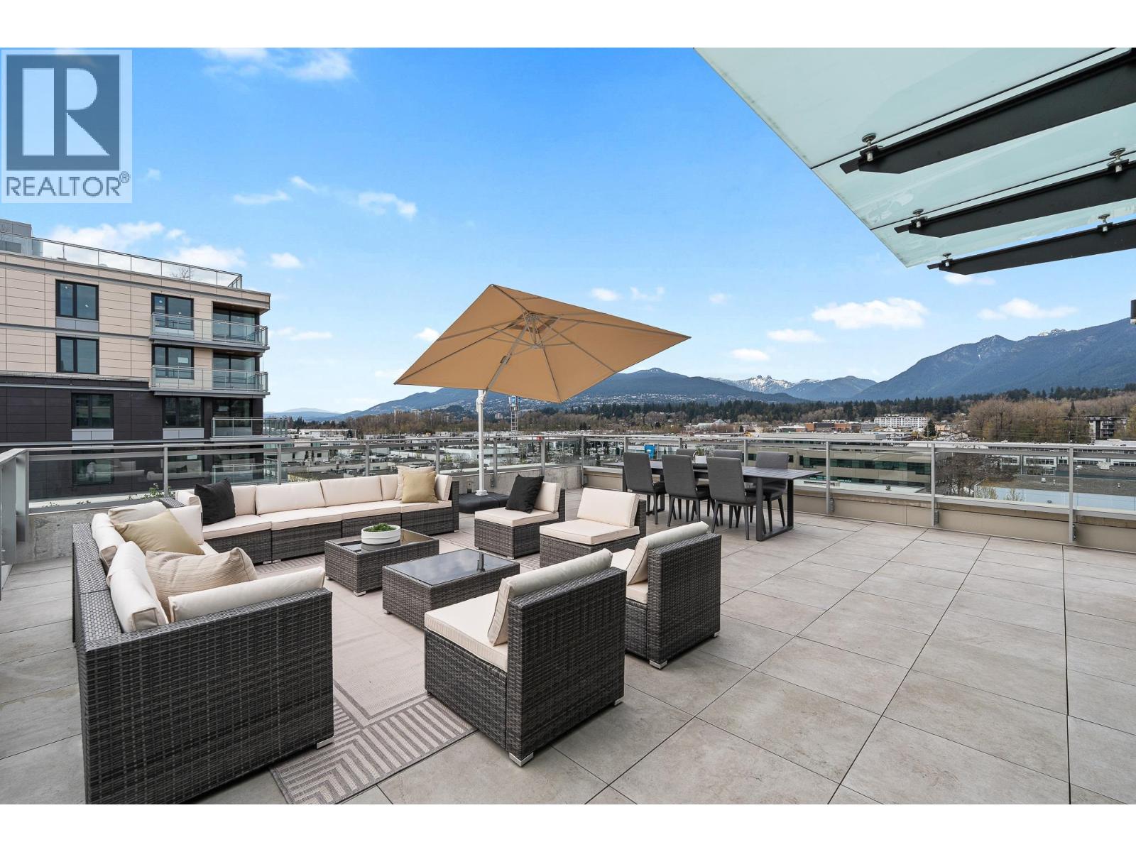 703 755 HARBOURSIDE DRIVE, North Vancouver
