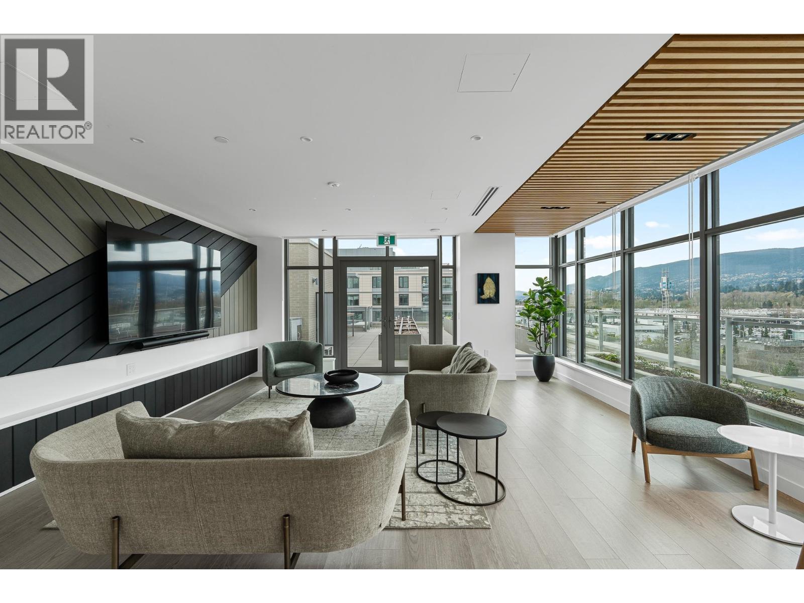 703 755 HARBOURSIDE DRIVE, North Vancouver
