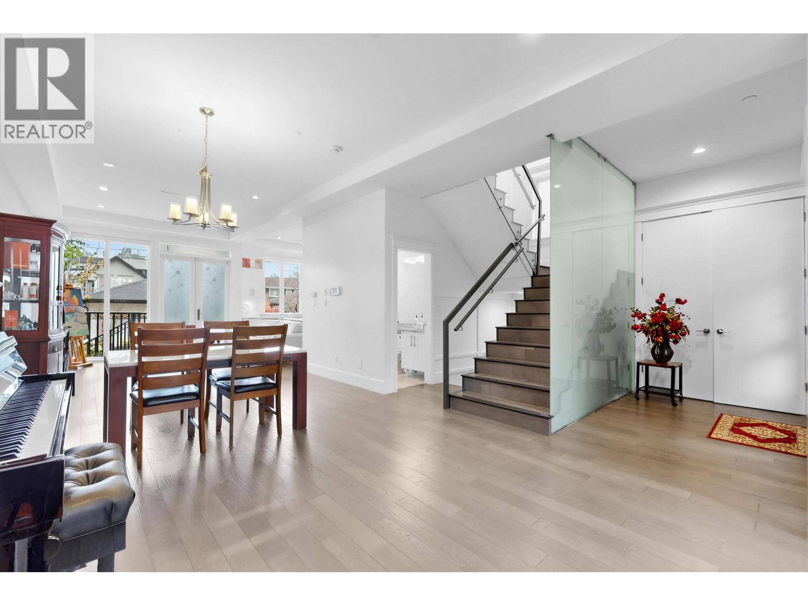 4555 W 9TH AVENUE, Vancouver
