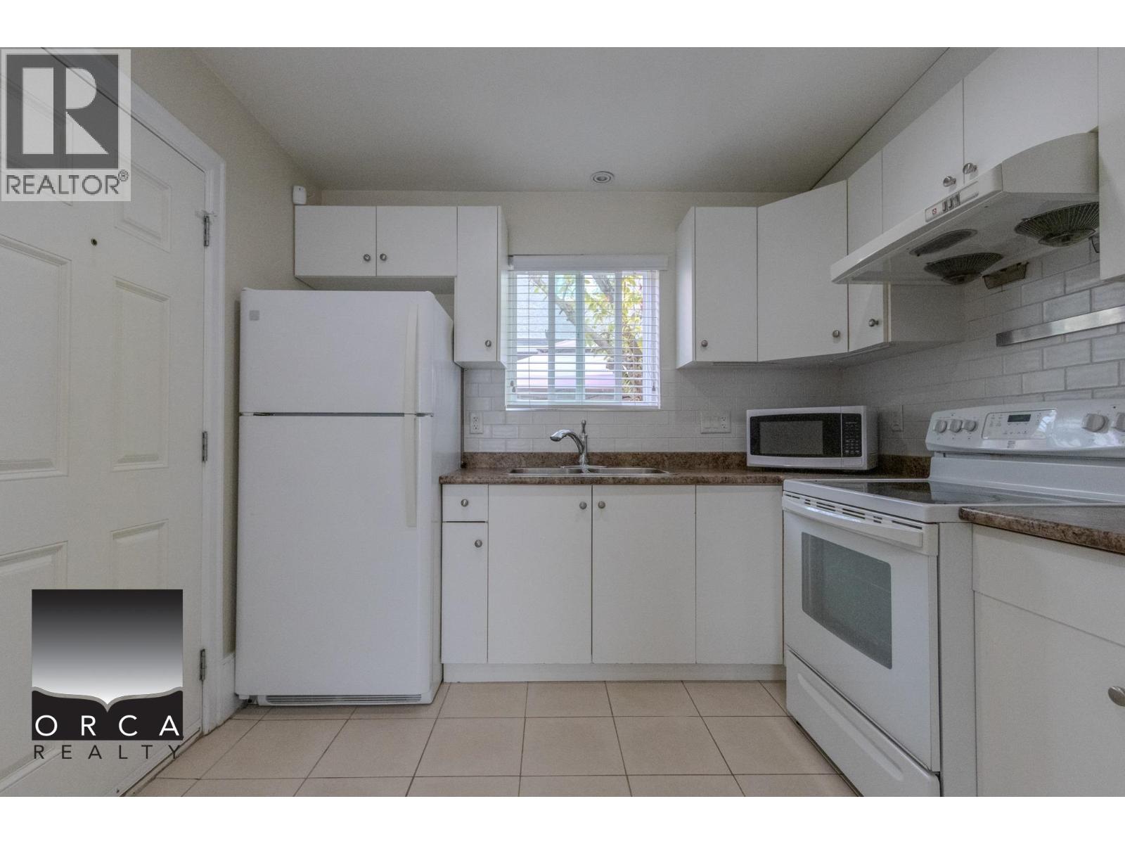 2570 E 2ND Avenue, Vancouver, British Columbia, V5M1C6, Vancouver, British Columbia — photo 4 of 5