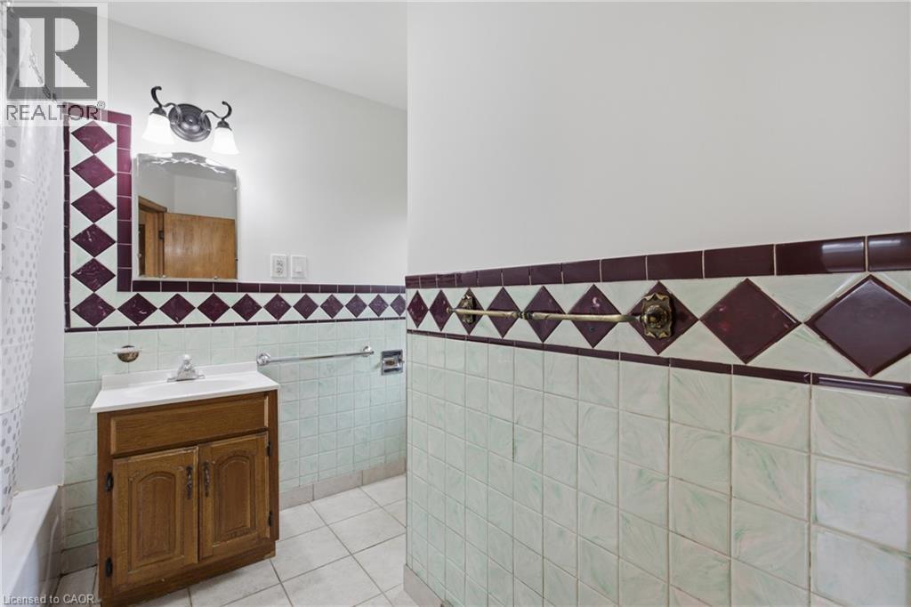 557 MISSISSAUGA Street - 21
