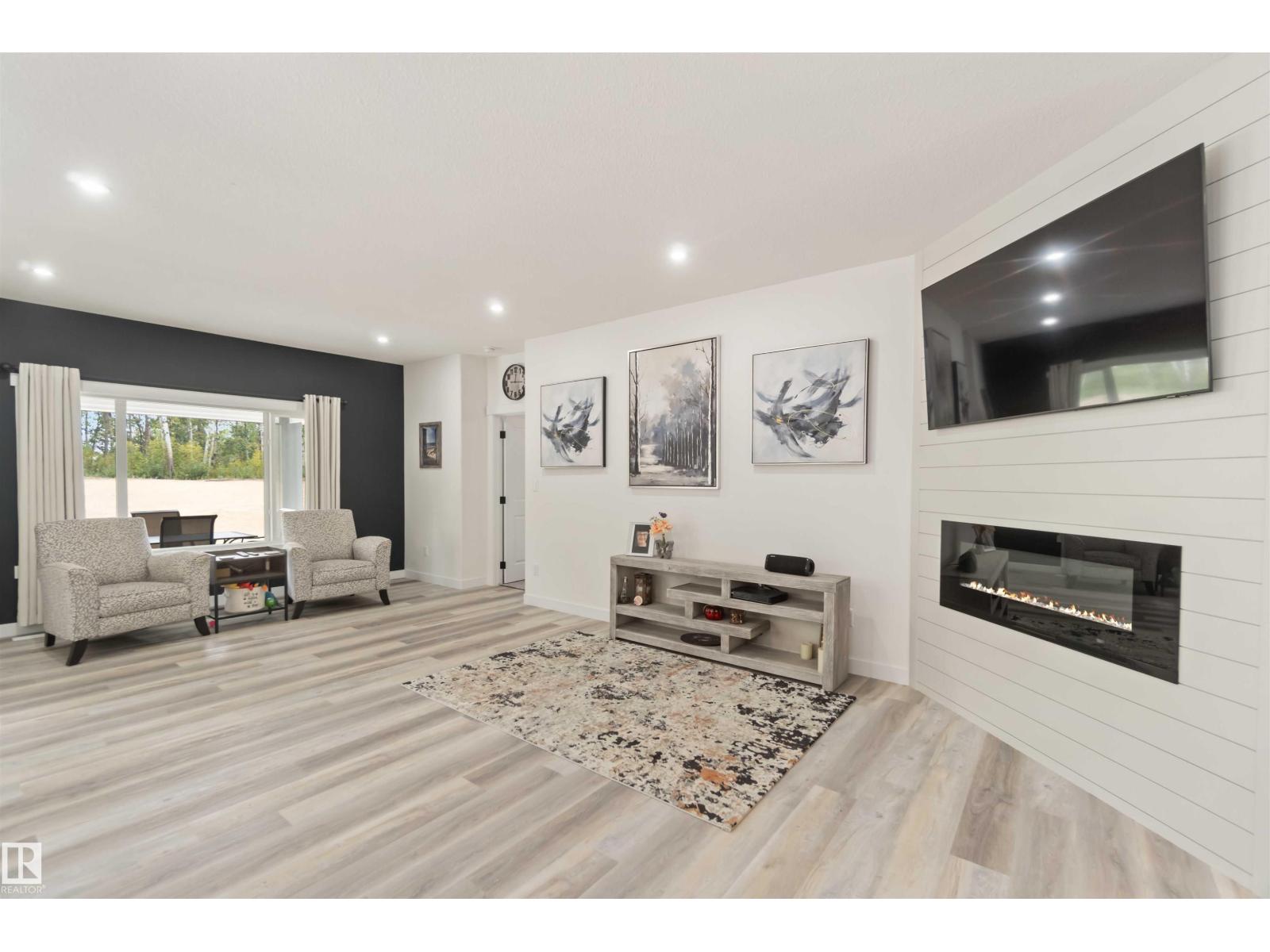 #9 53417 RANGE ROAD 14 - 10