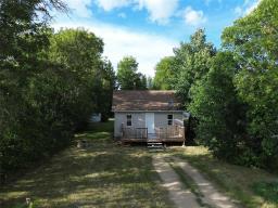 417 Epsilon Avenue, Winnipeg Beach, MB R0C3G0 Photo 21