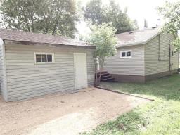 417 Epsilon Avenue, Winnipeg Beach, MB R0C3G0 Photo 20