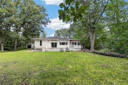 33 River Crescent, Sanford, MB R0G2J0 Photo 44