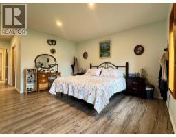 412 Queen Avenue, Monarch, AB T0L1M0 Photo 30