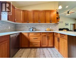 412 Queen Avenue, Monarch, AB T0L1M0 Photo 16