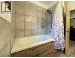 412 Queen Avenue, Monarch, AB T0L1M0 Photo 27