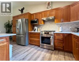 412 Queen Avenue, Monarch, AB T0L1M0 Photo 17