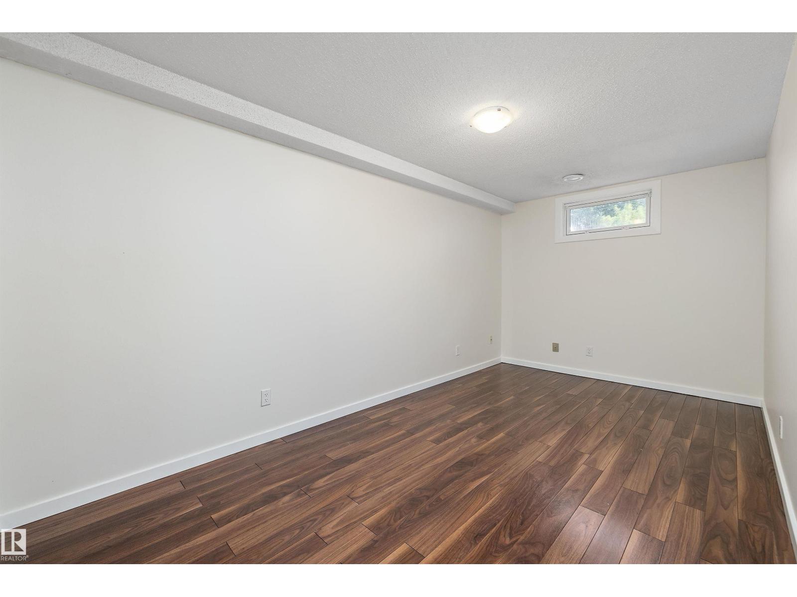 10237 151 ST NW - 31