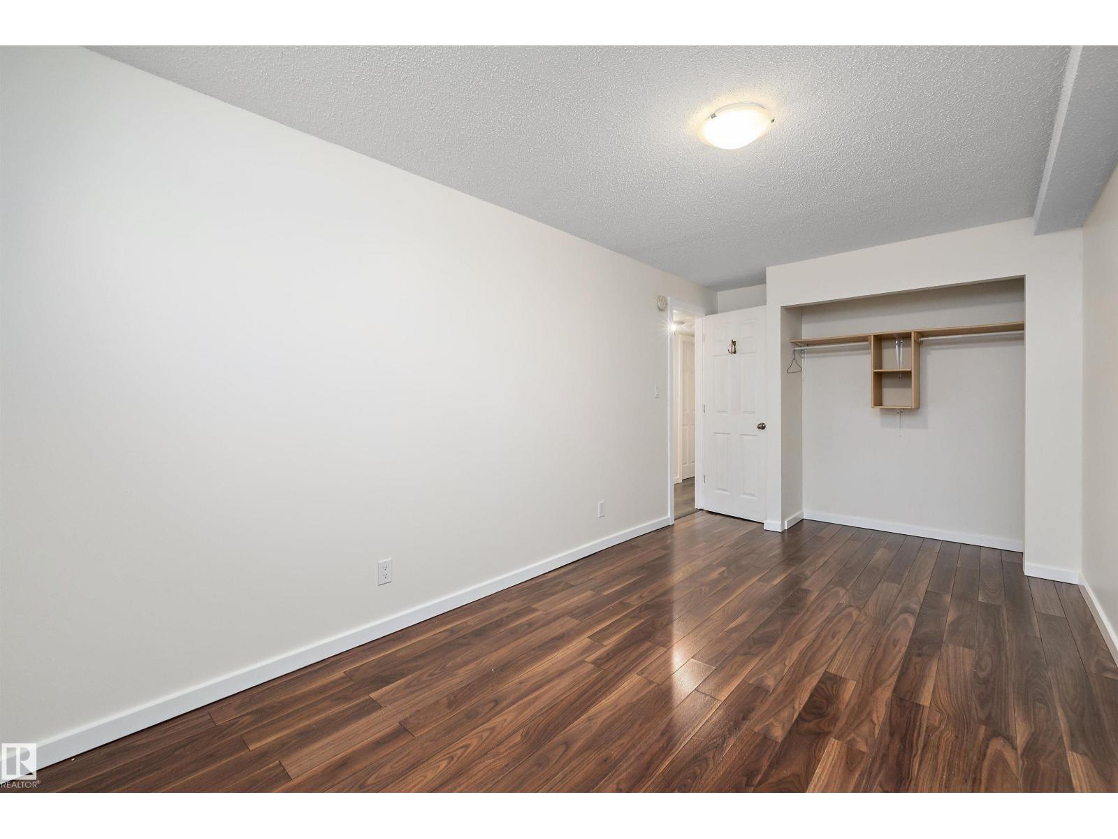10237 151 ST NW - 37