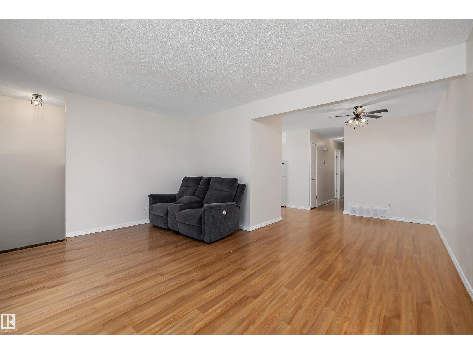 10237 151 ST NW - 4