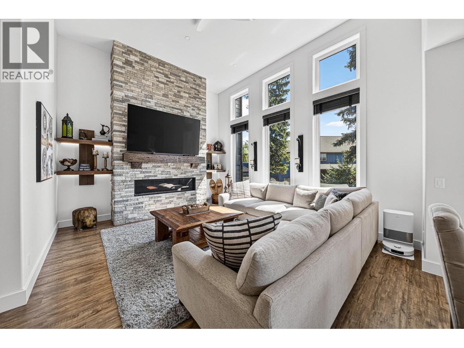 1305 Briarwood Place, Sparwood, British Columbia, V0B2G2, Sparwood, British Columbia — photo 4 of 5