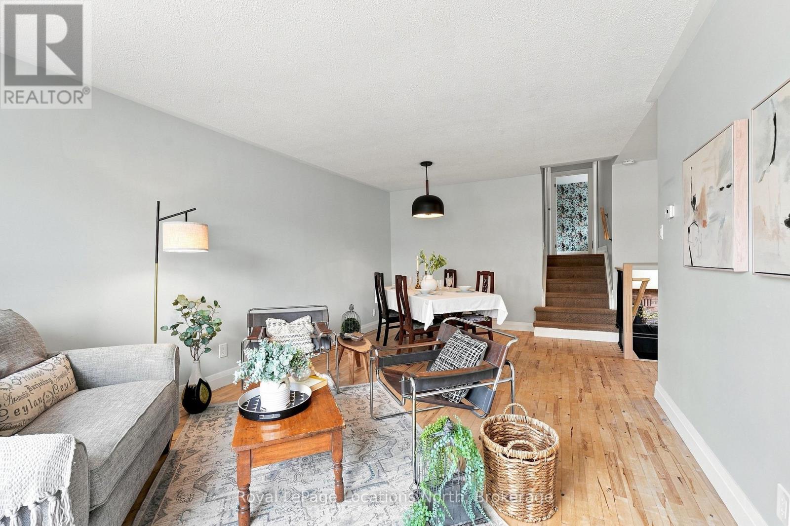 32 COURTICE CRESCENT - 8