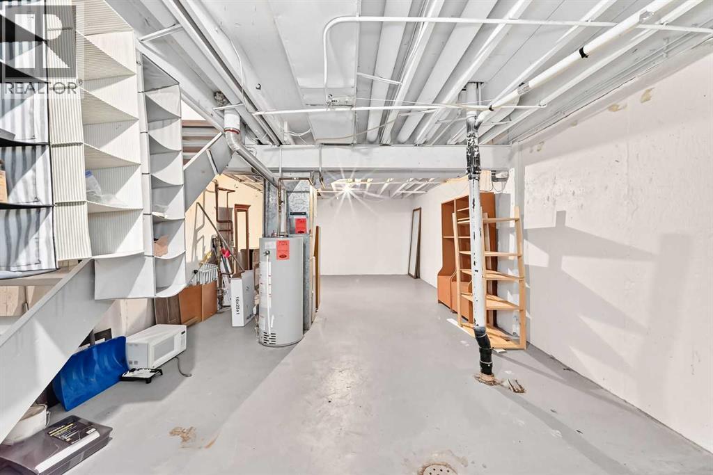 #11 4810 40 Avenue SW - 22