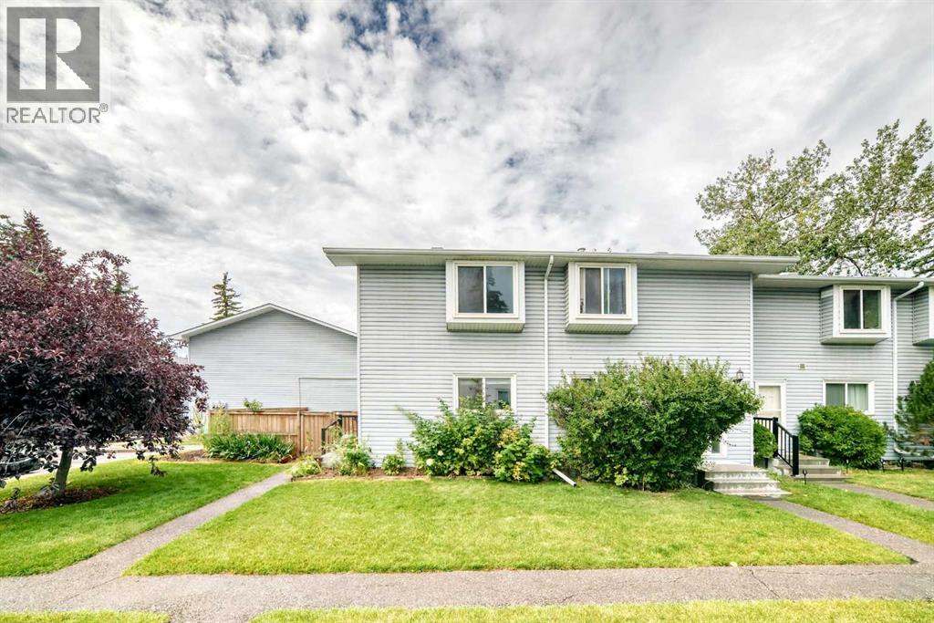 #11 4810 40 Avenue SW - 30