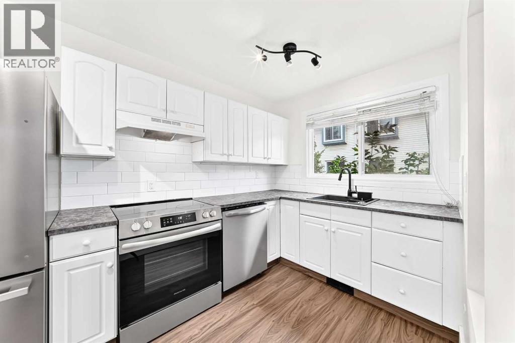 #11 4810 40 Avenue SW - 8