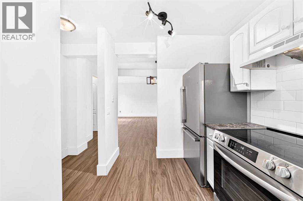 #11 4810 40 Avenue SW - 9