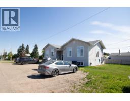 2pc Bathroom - 12000 11 Street, Dawson Creek, BC V1G3J8 Photo 13