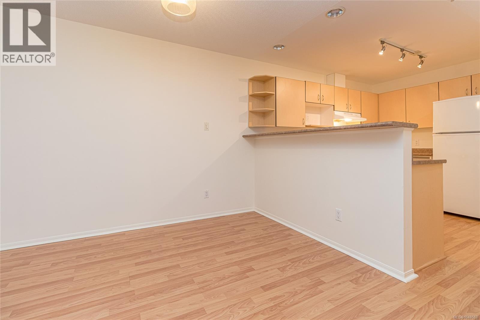 106 1015 Johnson Street, Victoria