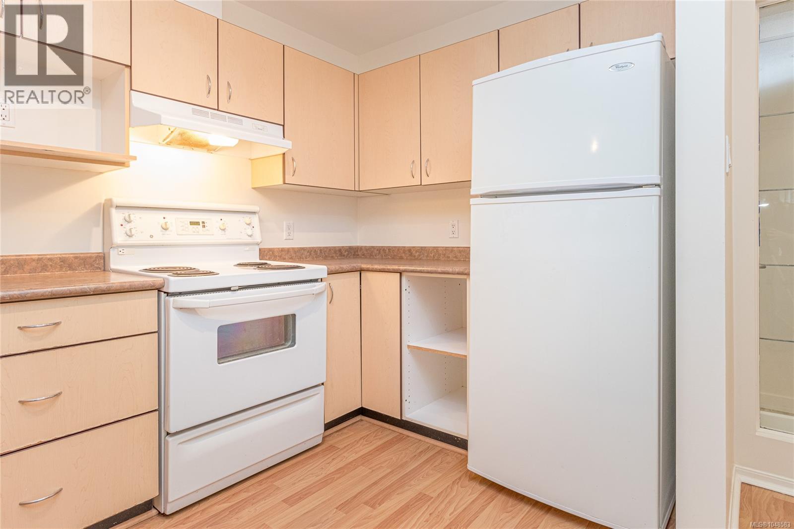 106 1015 Johnson Street, Victoria