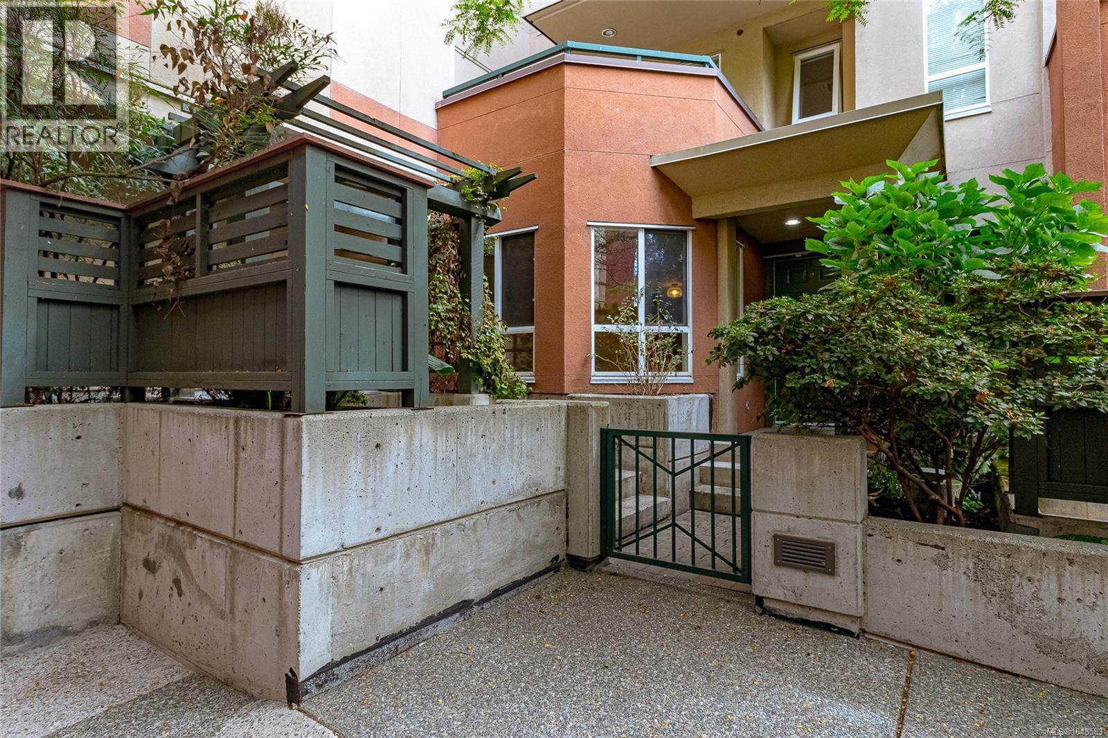 106 1015 Johnson Street, Victoria