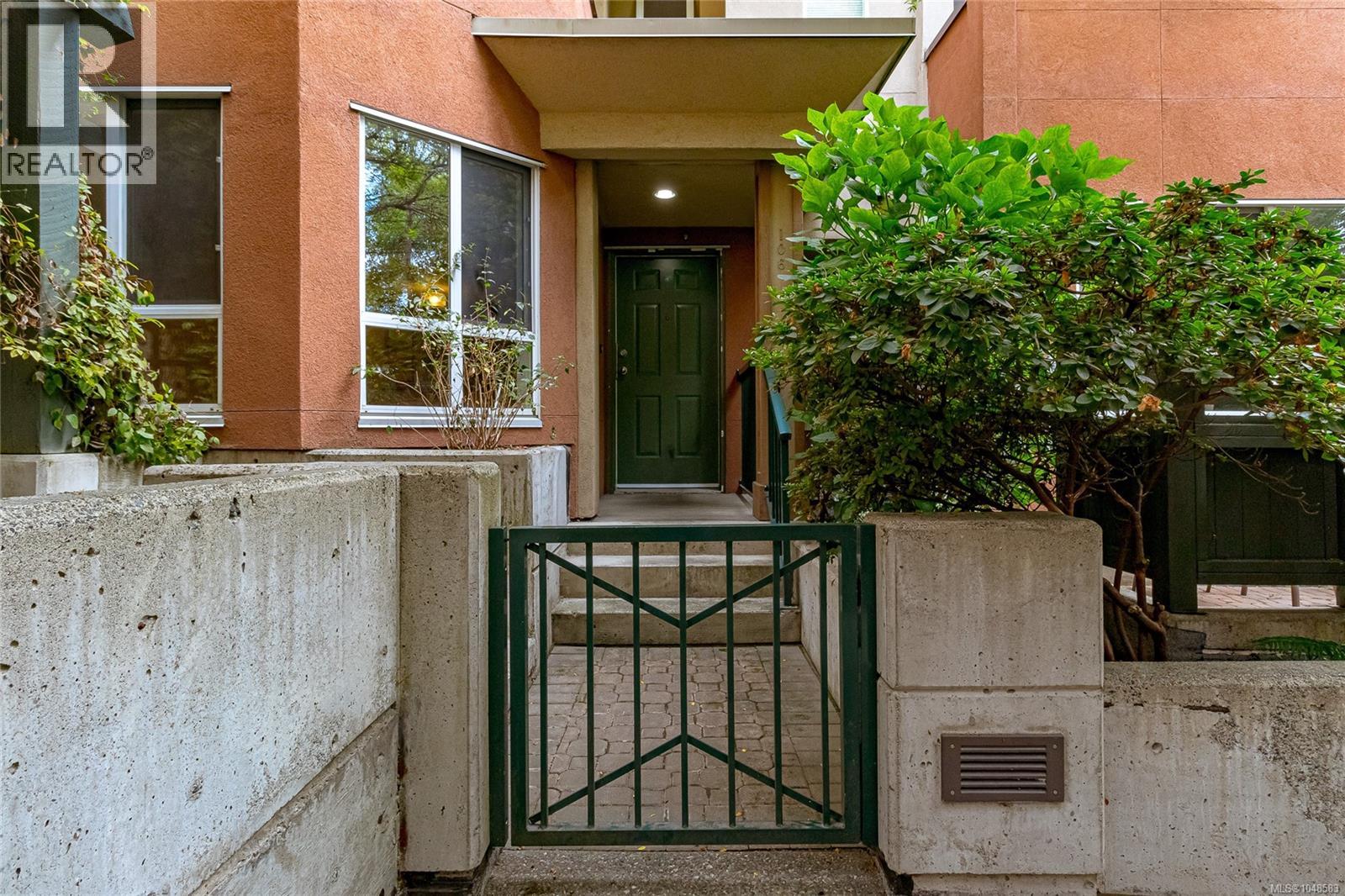 106 1015 Johnson Street, Victoria