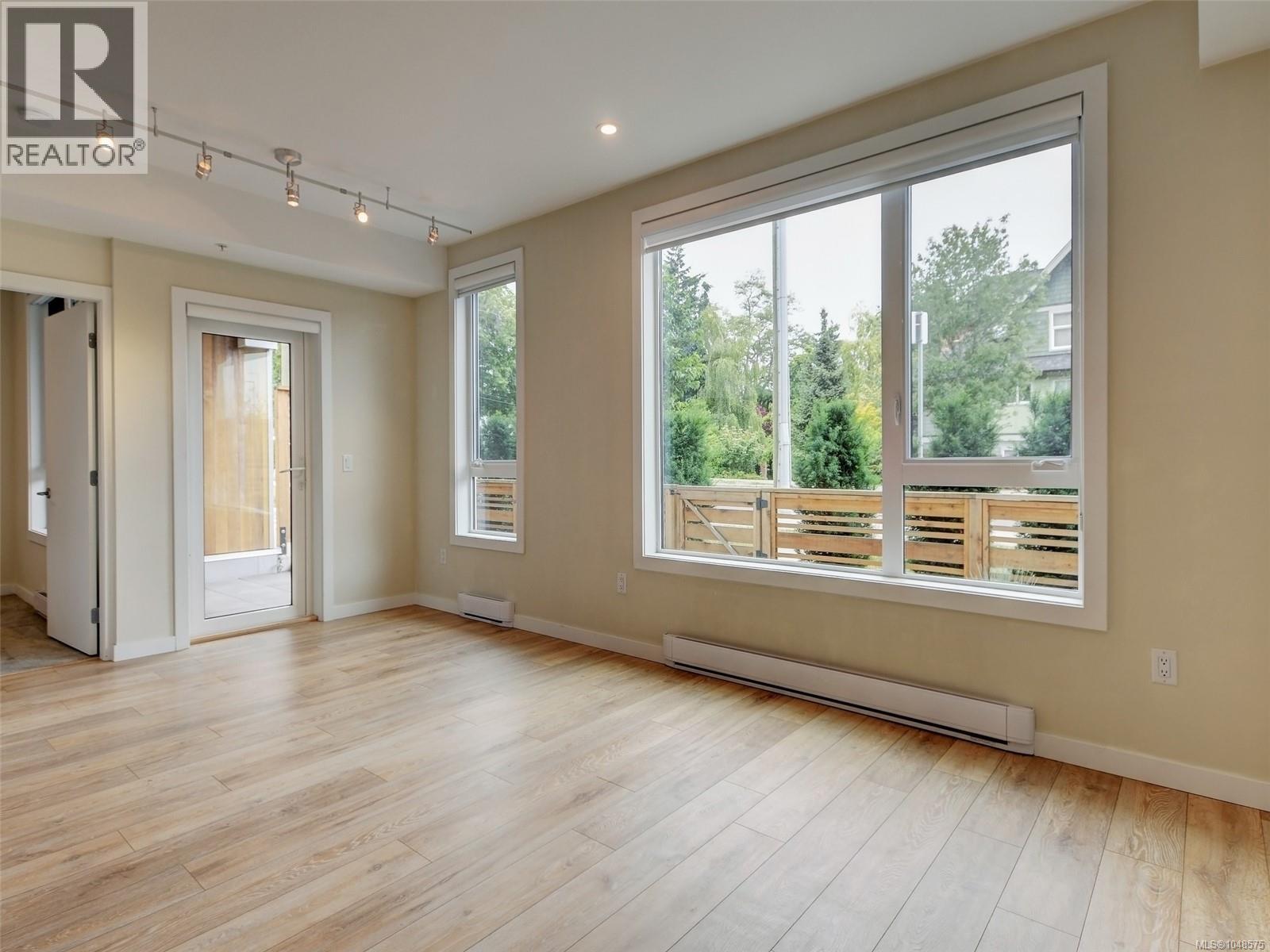 101 1588 North Dairy Rd, Saanich