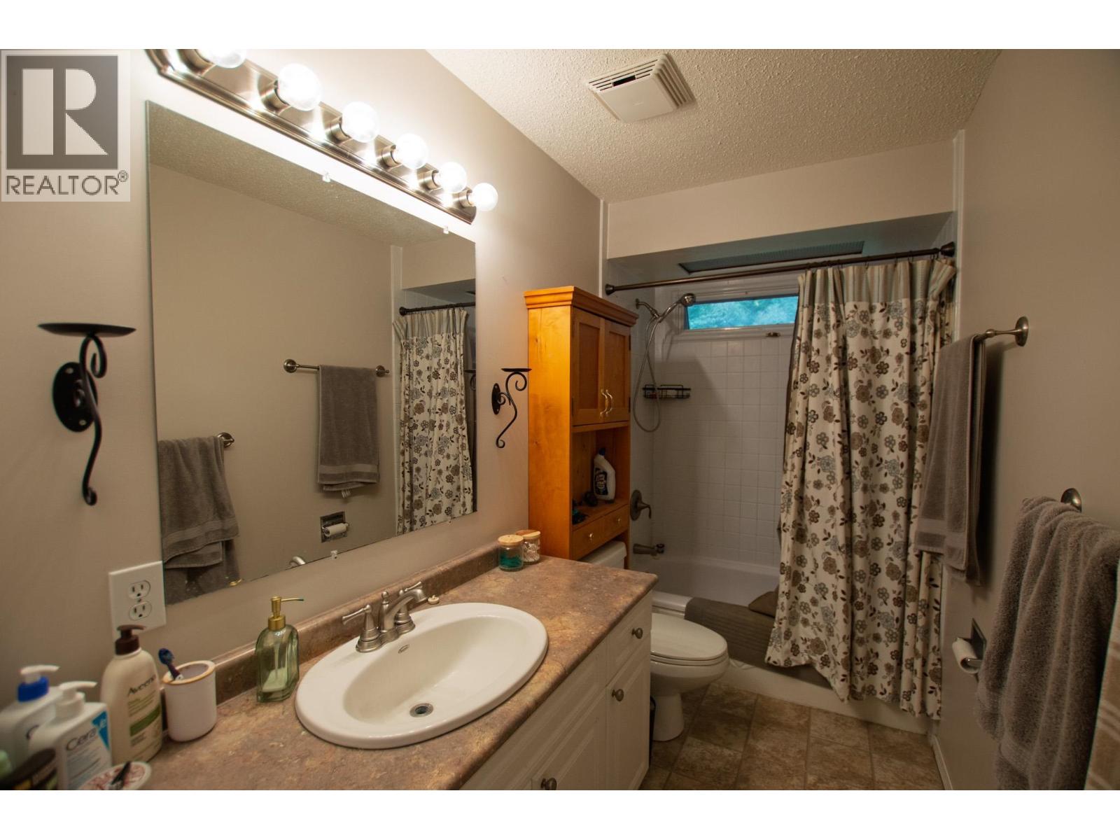 3175 WALLACE CRESCENT, Prince George