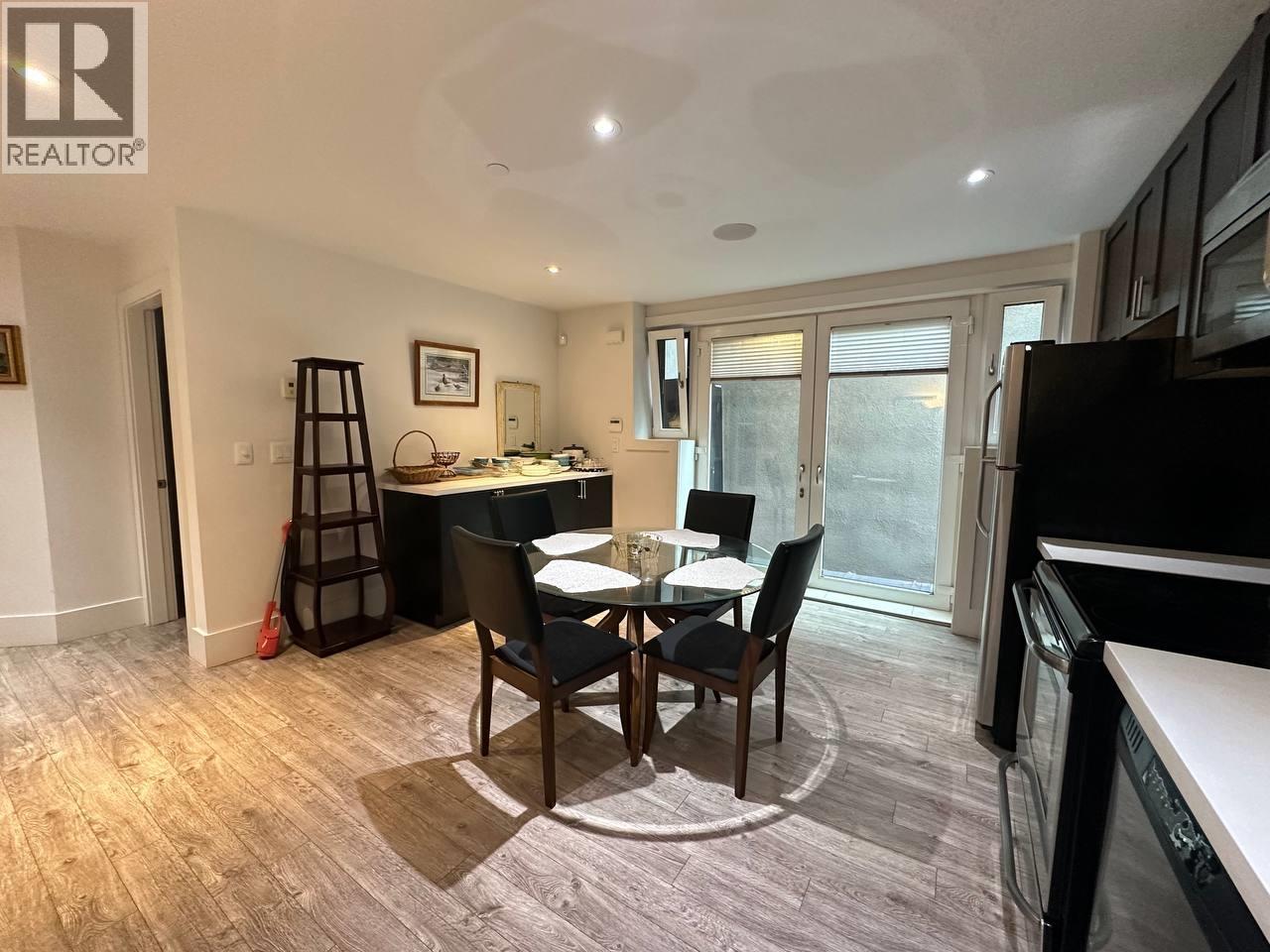1184 KINGS Avenue, West Vancouver, British Columbia, V7T2C3, West Vancouver, British Columbia — photo 5 of 5