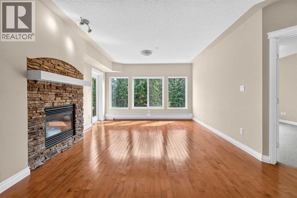 #305 30 Discovery Ridge Close SW - 12