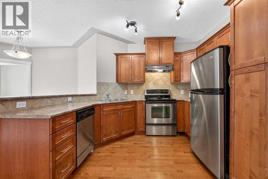 #305 30 Discovery Ridge Close SW - 6