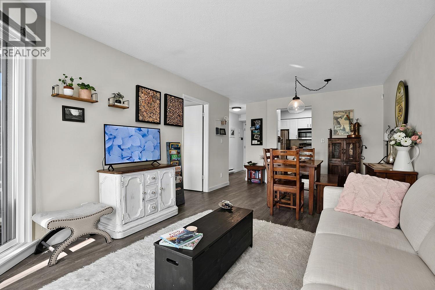 #205 1251 71ST Avenue, Vancouver, British Columbia, V6P4A9, Vancouver, British Columbia — photo 3 of 5