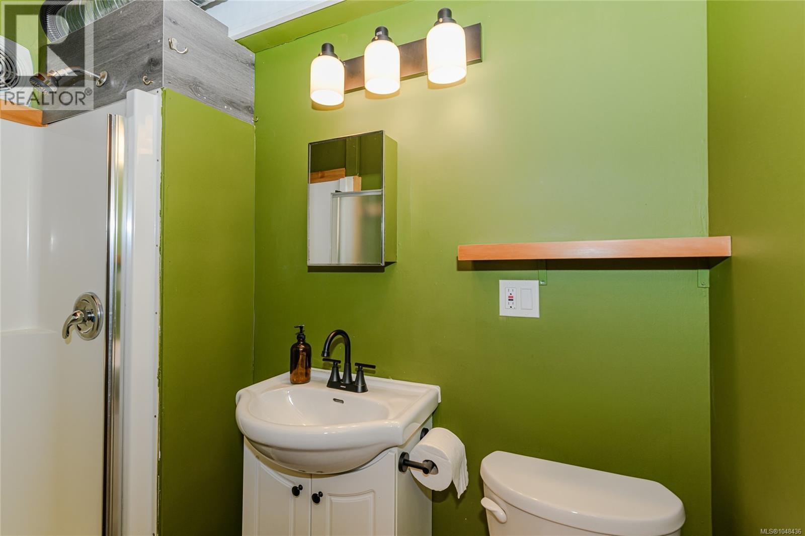 384 Roland Rd, Salt Spring
