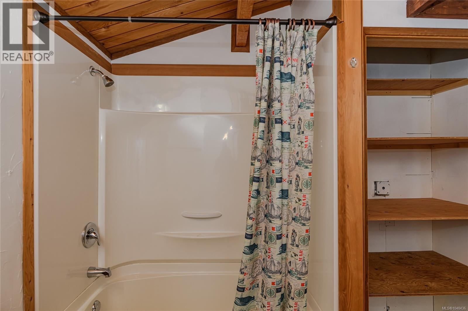 384 Roland Rd, Salt Spring