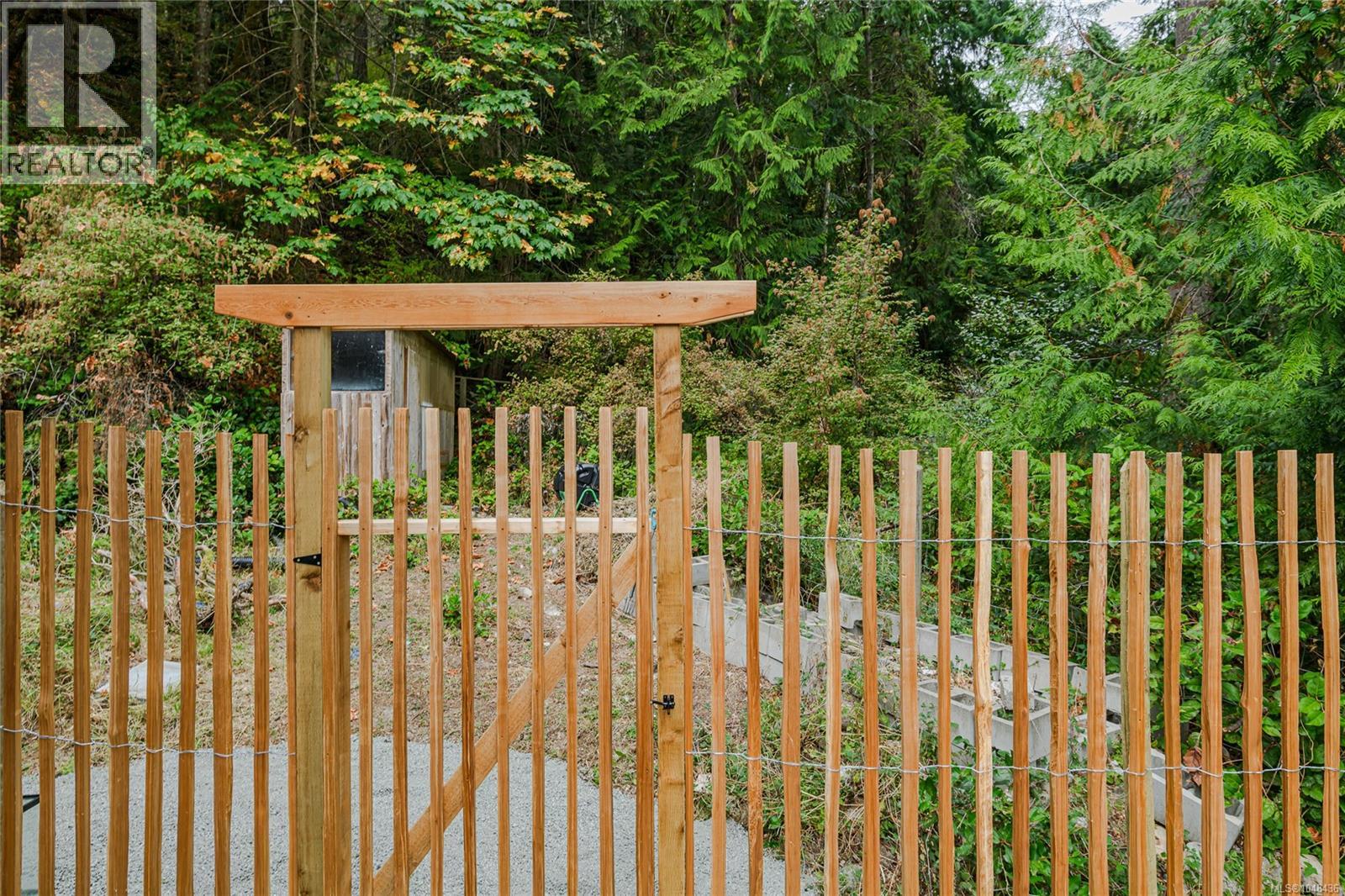 384 Roland Rd, Salt Spring