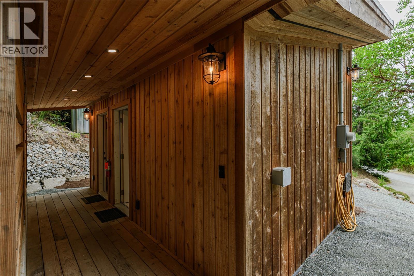 384 Roland Rd - 40