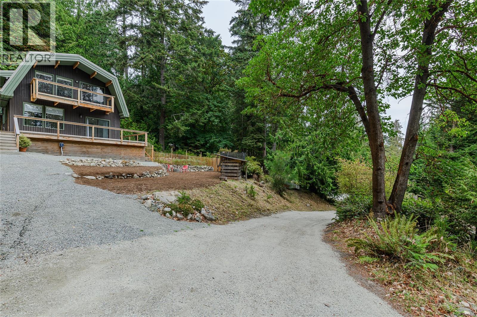 384 Roland Rd - 45